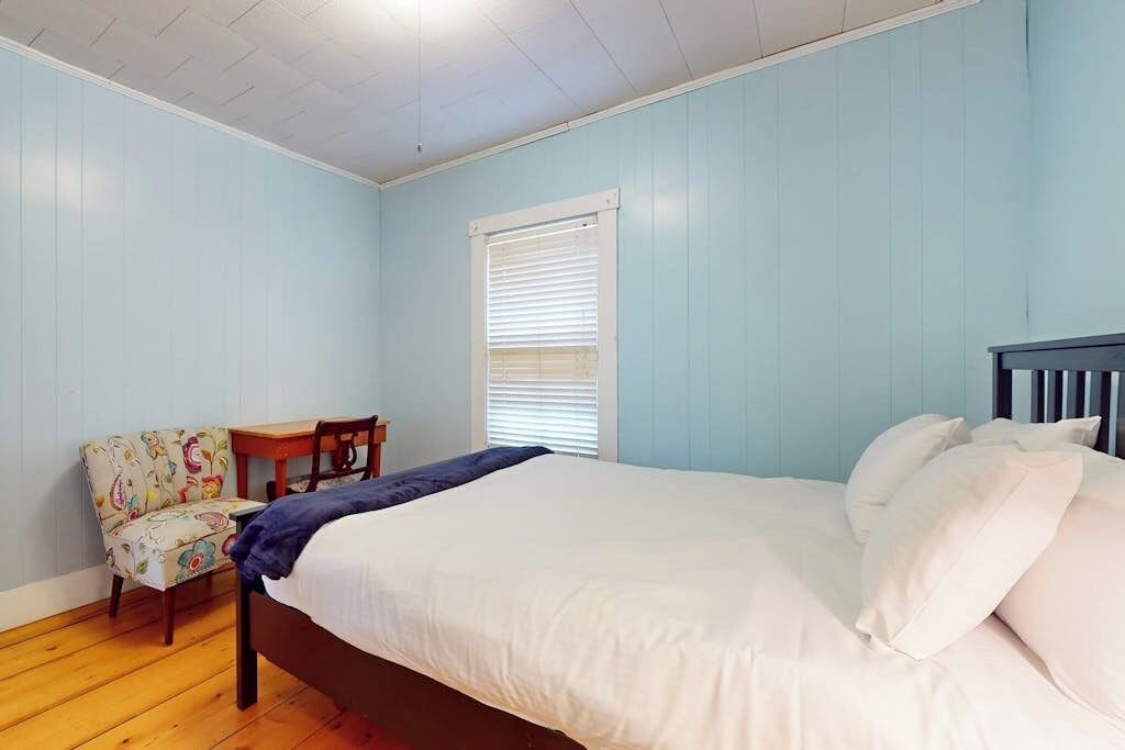 Photo of Bedroom in Weston