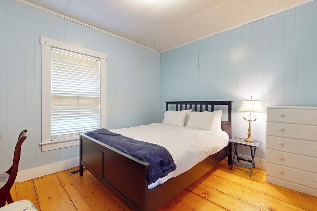 Photo of Bedroom in Weston