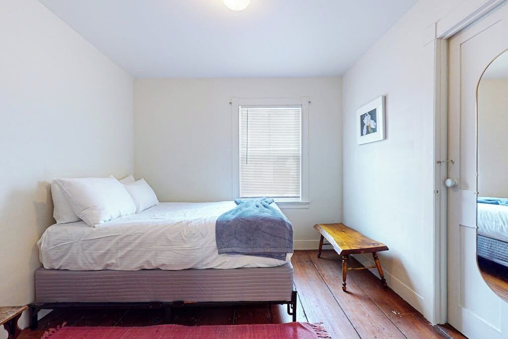 Photo of Bedroom in Weston