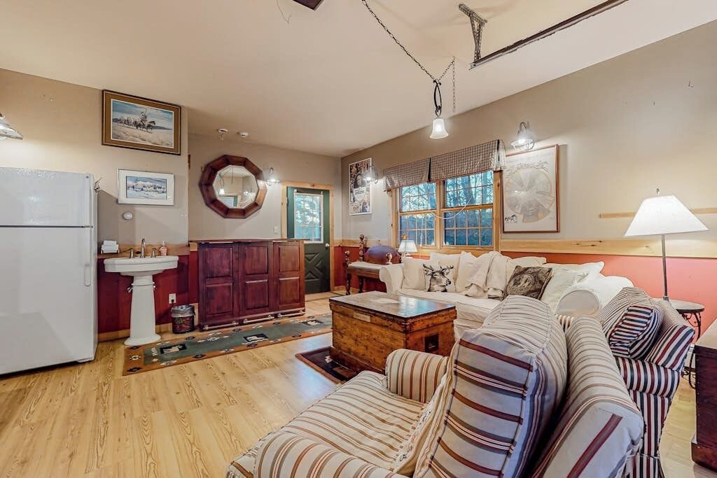 Photo of Livingroom in Weston