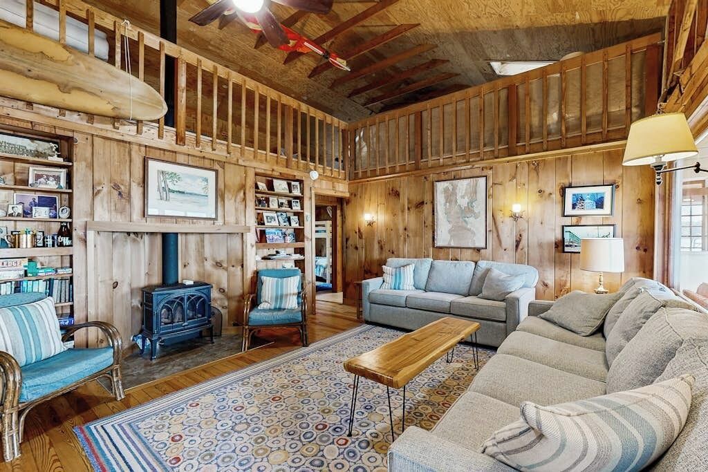 Photo of Livingroom in Malletts Bay