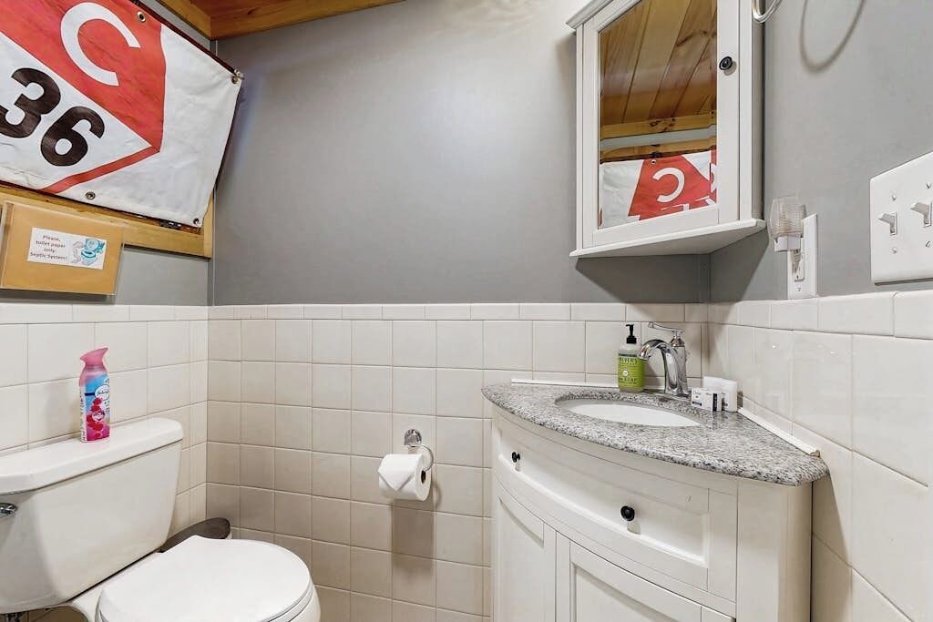 Photo of Bathroom in Malletts Bay