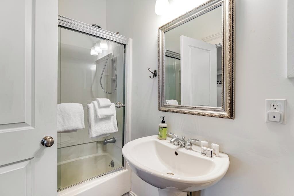 Photo of Bathroom in Malletts Bay