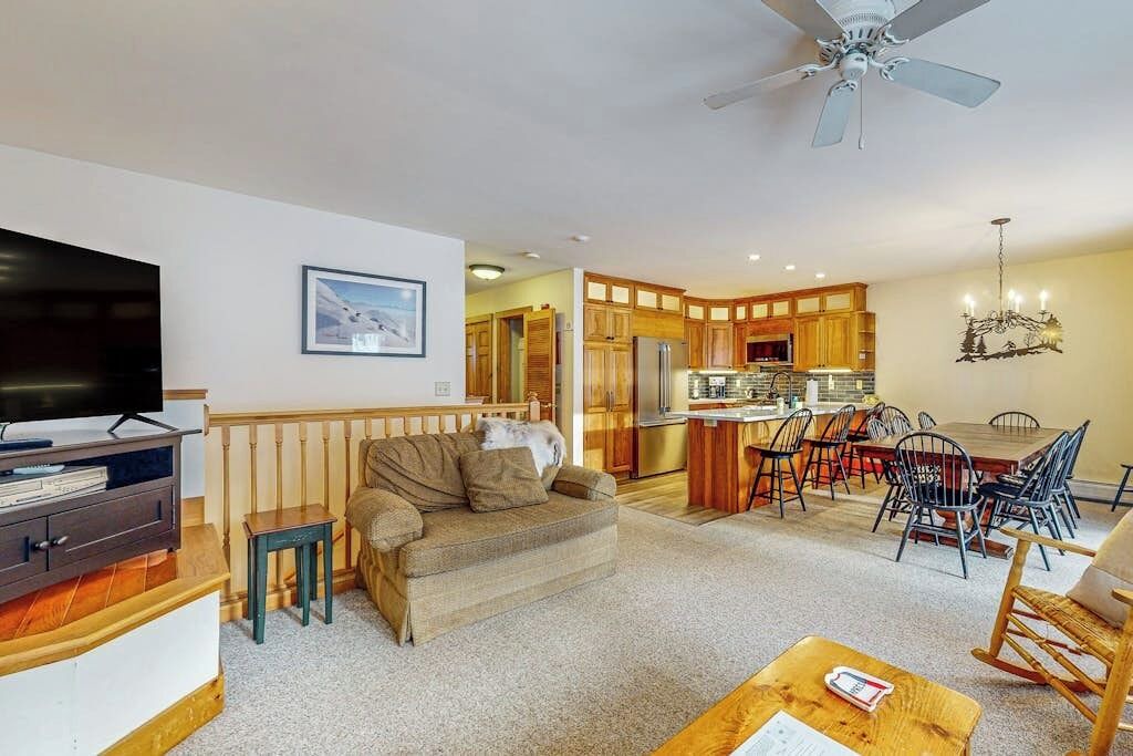 Photo of Livingroom in North Troy