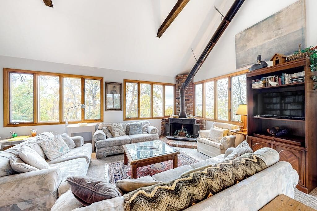 Photo of Livingroom in Isle La Motte