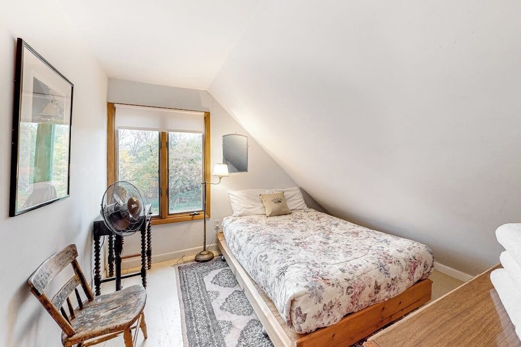 Photo of Bedroom in Isle La Motte