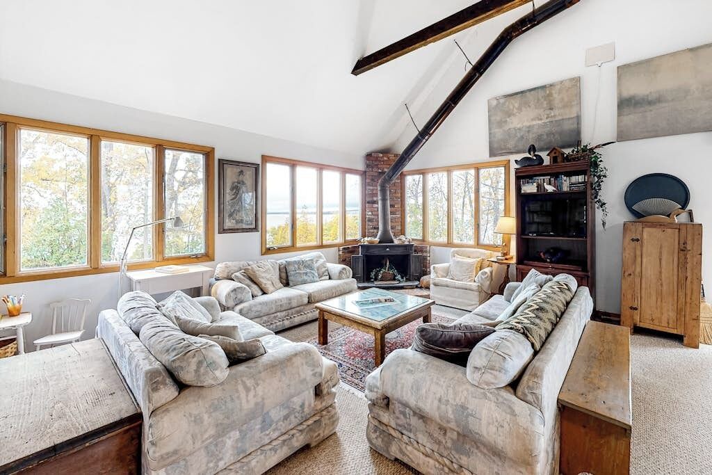 Photo of Livingroom in Isle La Motte