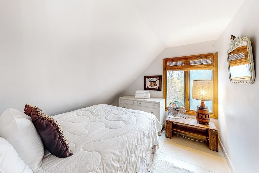 Photo of Bedroom in Isle La Motte