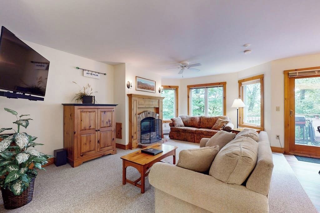 Photo of Livingroom in North Troy