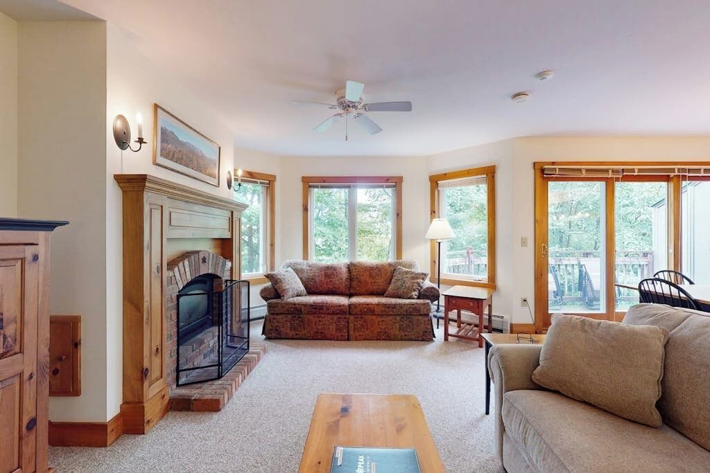 Photo of Livingroom in North Troy