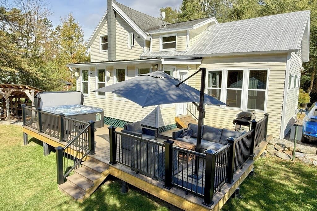 Photo of Patio Balcony in Montgomery Center