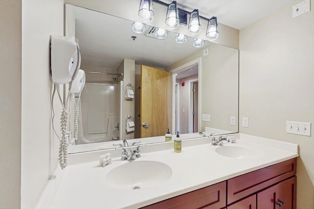Photo of Bathroom in Jeffersonville