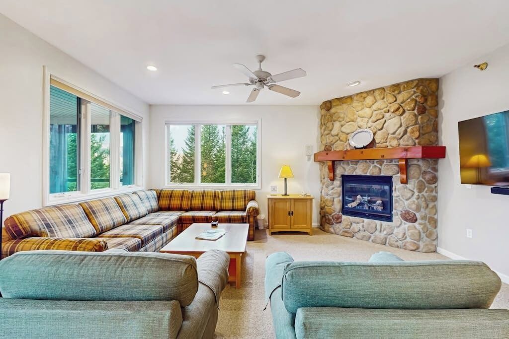 Photo of Livingroom in Jeffersonville