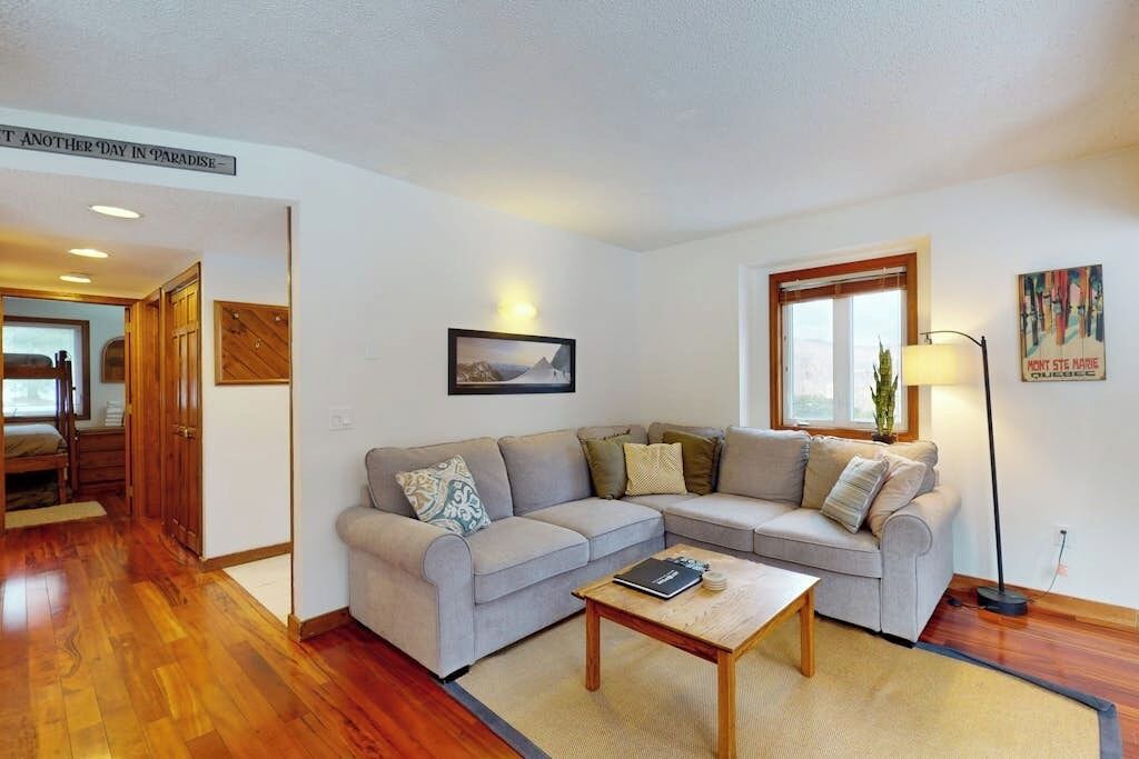 Photo of Livingroom in North Troy