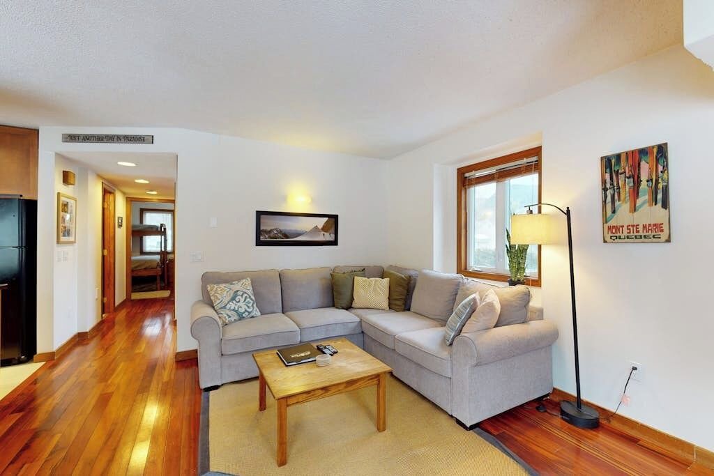 Photo of Livingroom in North Troy