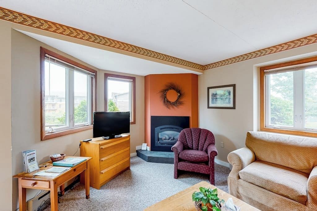 Photo of Livingroom in North Troy