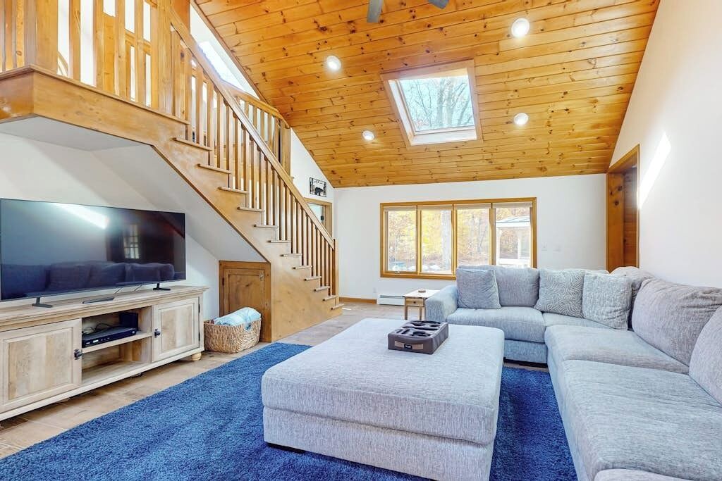 Photo of Livingroom in Mountain Acres