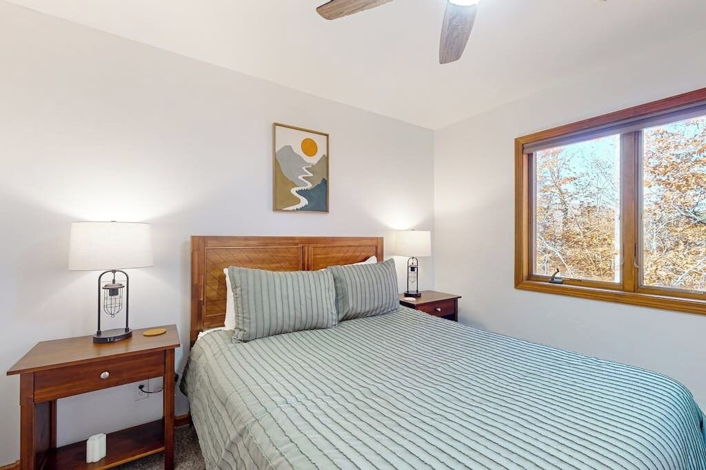 Photo of Bedroom in Mountain Acres
