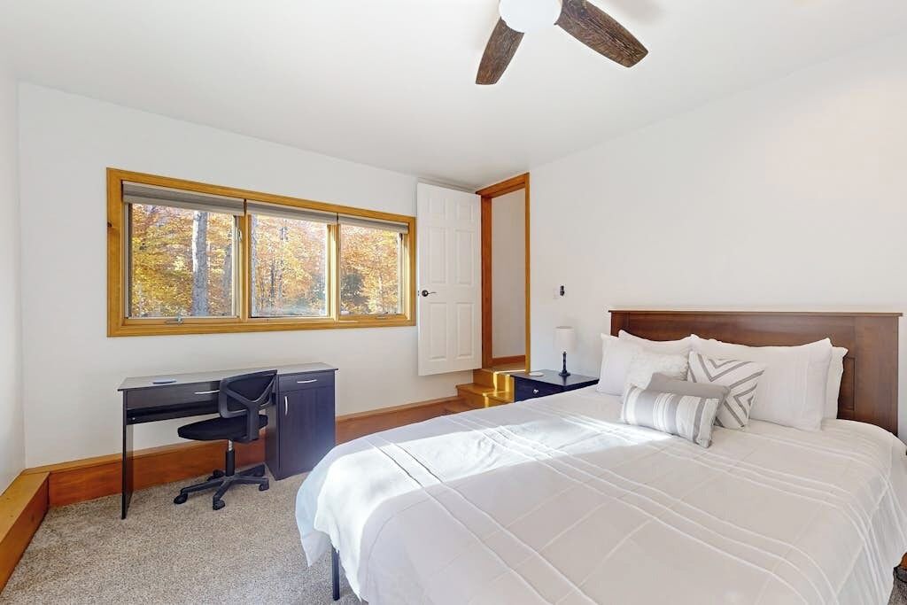 Photo of Bedroom in Mountain Acres