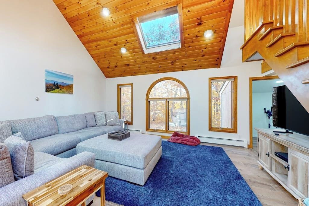 Photo of Livingroom in Mountain Acres