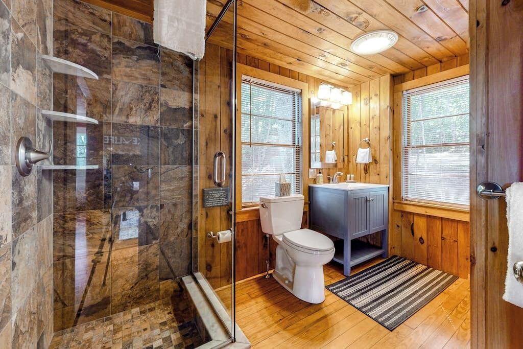 Photo of Bathroom in Pine River Pond