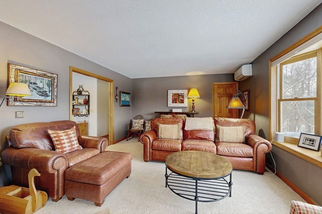 Photo of Livingroom in Thornton
