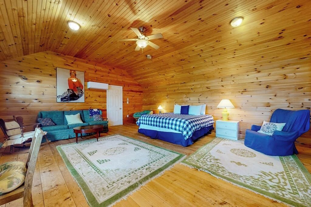 Photo of Bedroom in The Bays