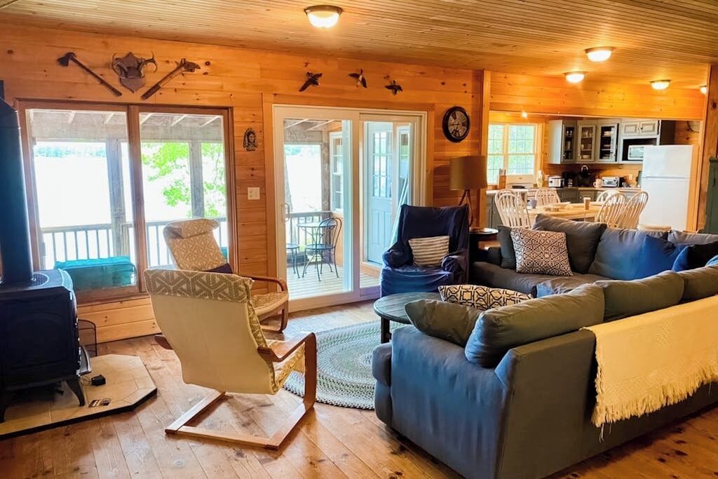 Photo of Livingroom in The Bays