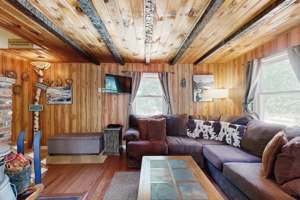 Photo of Livingroom in The Bluffs