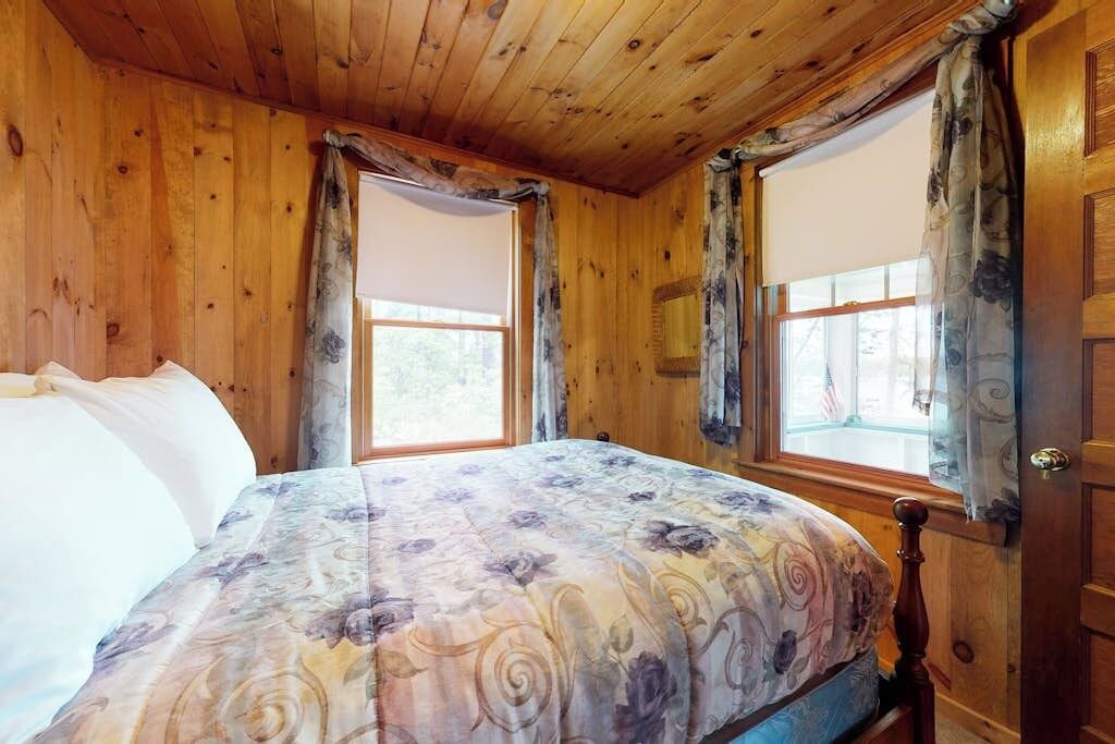 Photo of Bedroom in The Bays