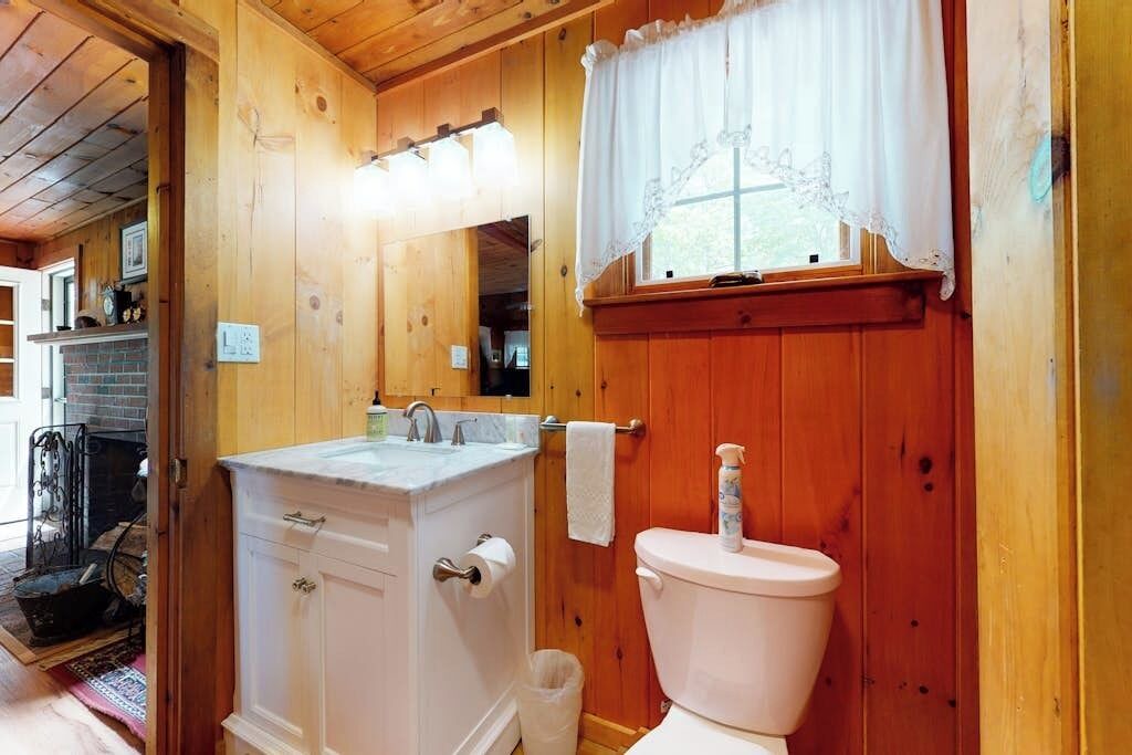 Photo of Bathroom in The Bays