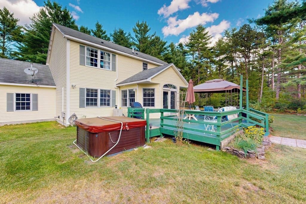 Photo of Patio Balcony in Center Ossipee