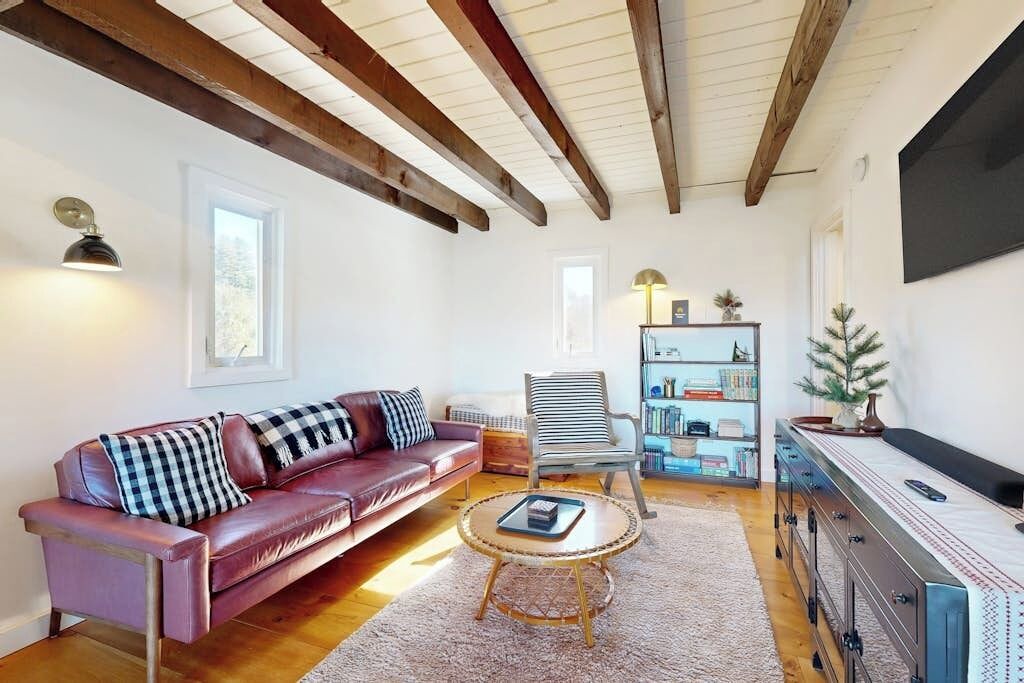 Photo of Livingroom in Thornton