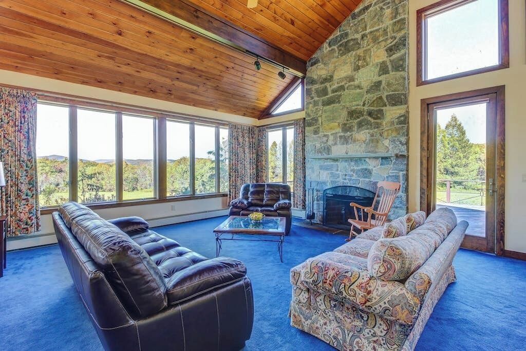 Photo of Livingroom in Brownsville
