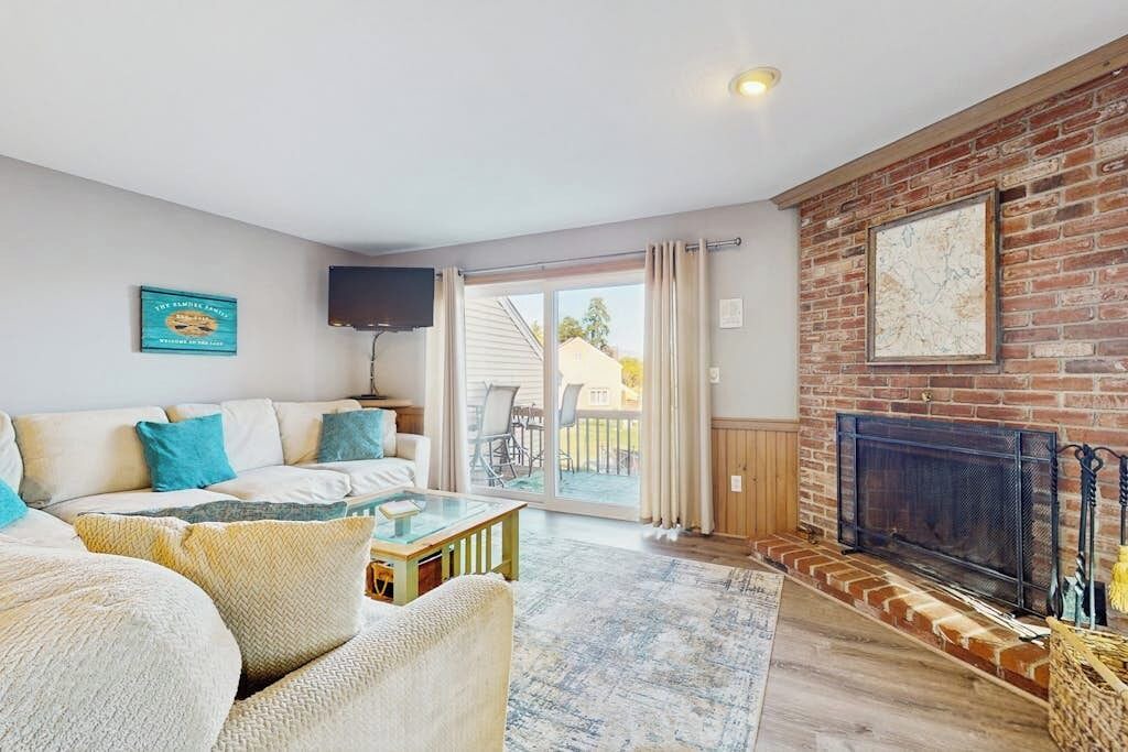 Photo of Livingroom in Center Ossipee