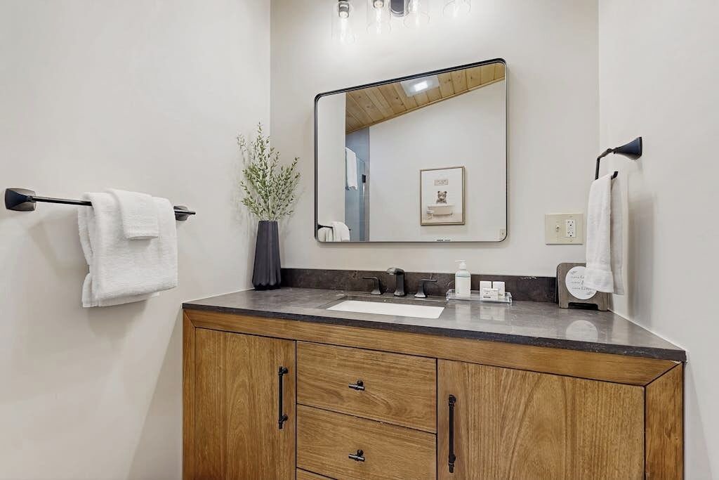 Photo of Bathroom in Silver Lake