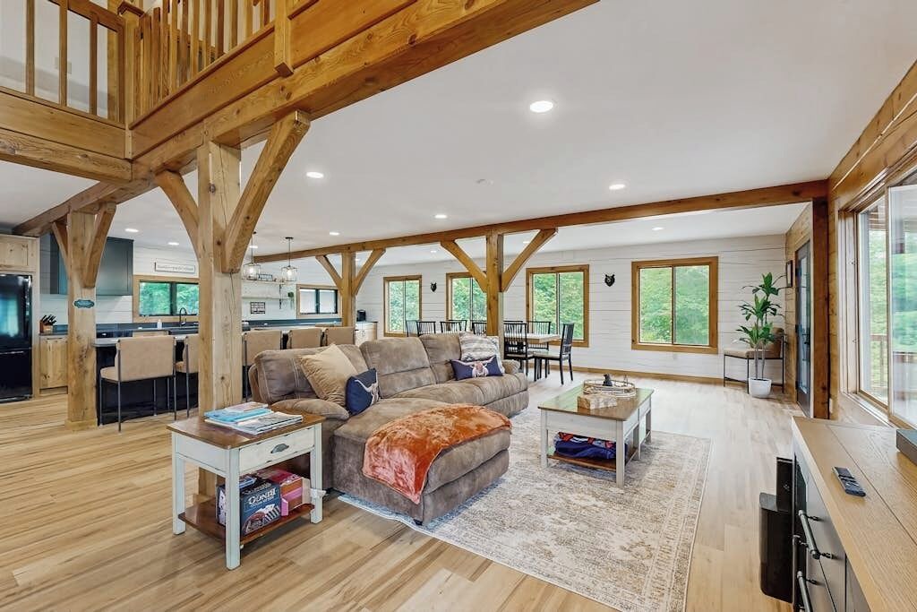 Photo of Livingroom in Silver Lake