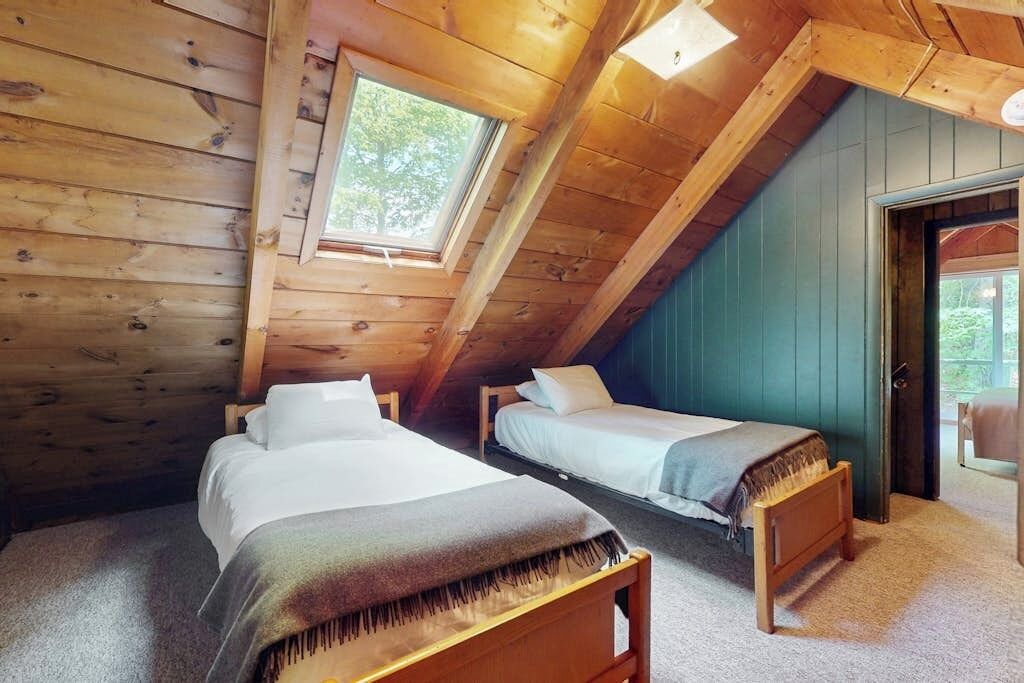 Photo of Bedroom in Tuftonboro