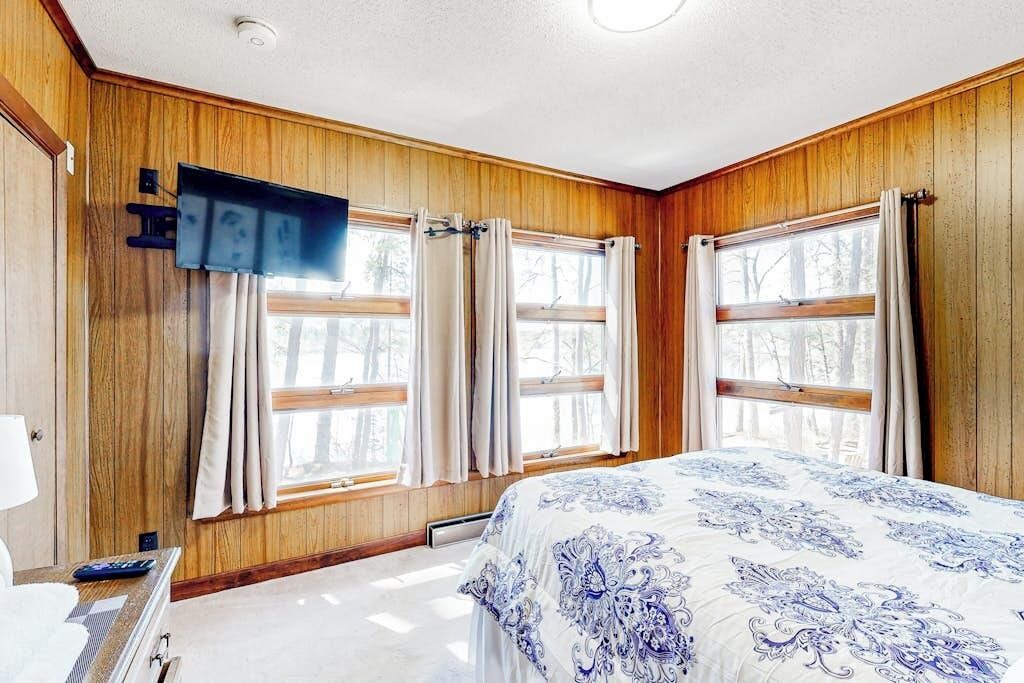 Photo of Bedroom in The Bays