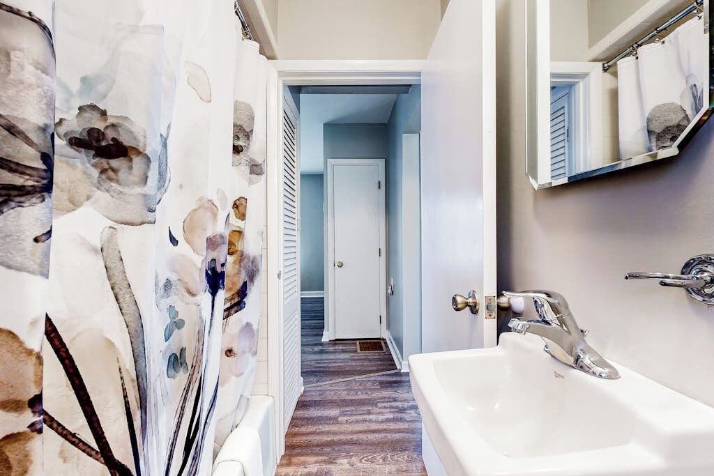 Photo of Bathroom in The Bays