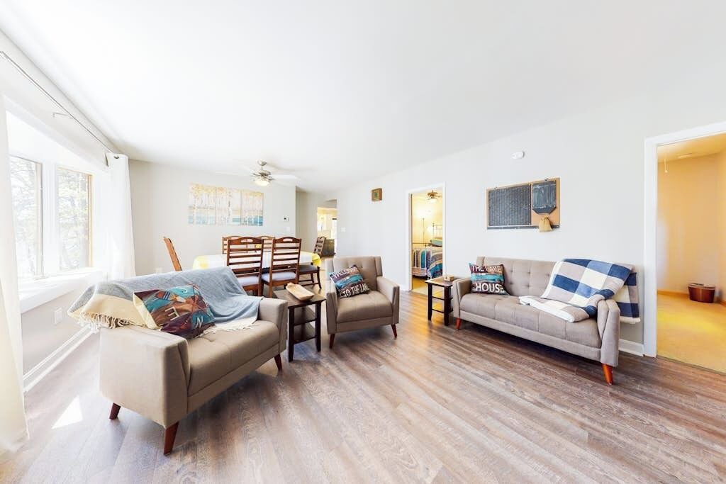 Photo of Livingroom in The Bays