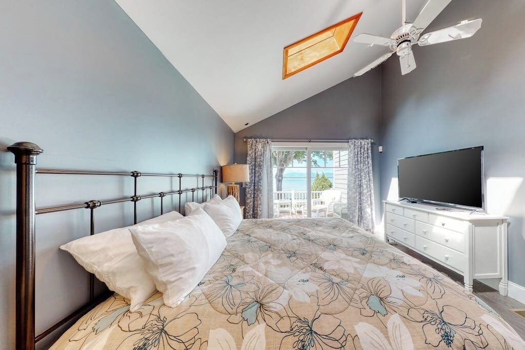 Photo of Bedroom in Center Ossipee