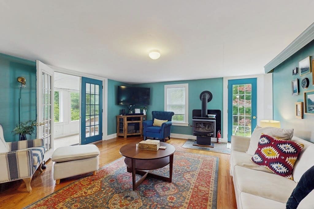 Photo of Livingroom in Wolfeboro