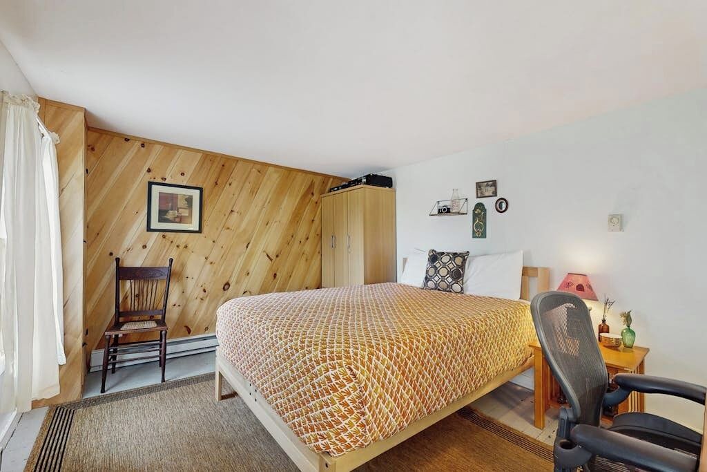 Photo of Bedroom in Wolfeboro