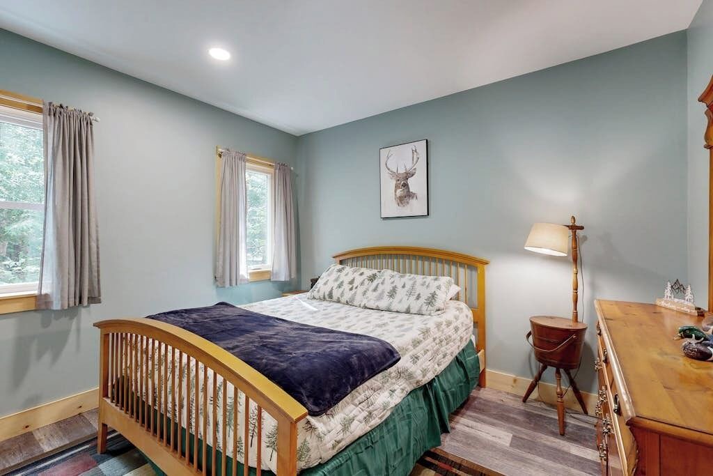 Photo of Bedroom in Wolfeboro