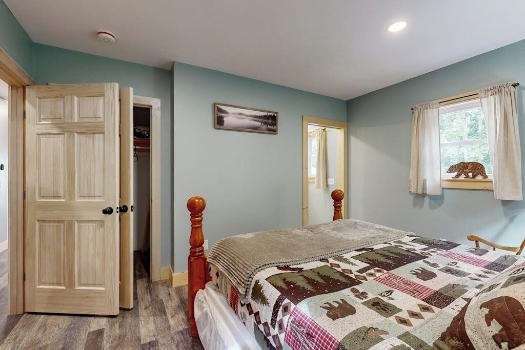 Photo of Bedroom in Wolfeboro