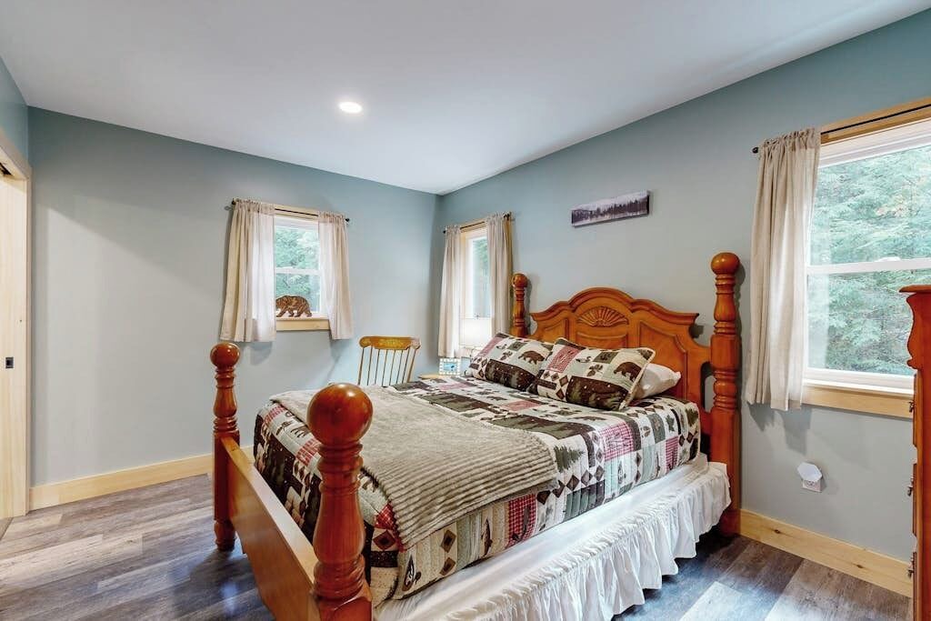 Photo of Bedroom in Wolfeboro