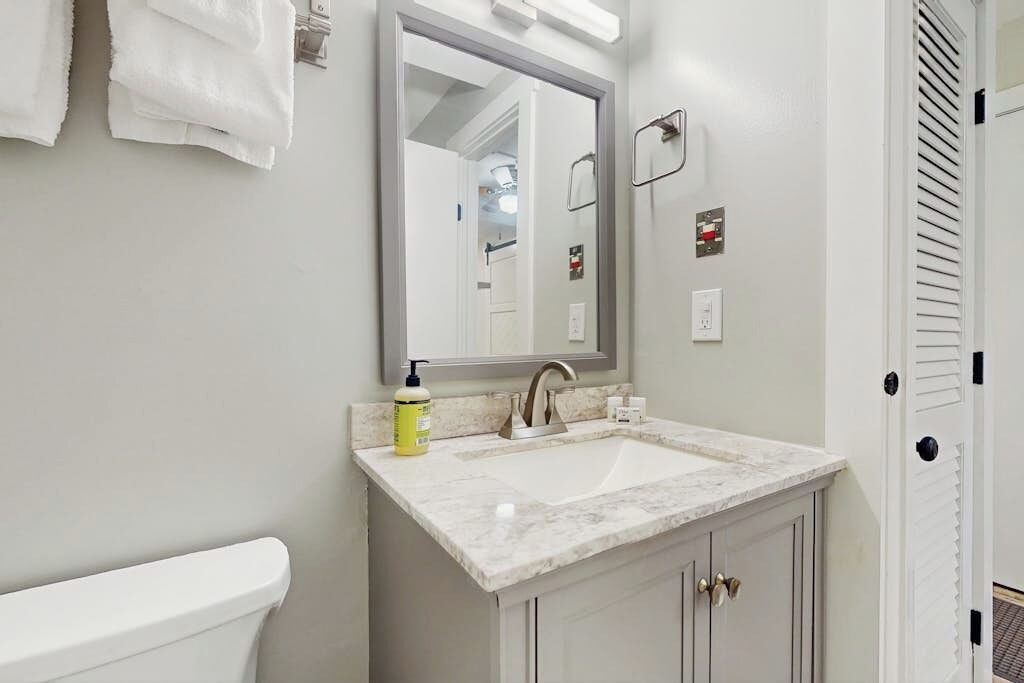 Photo of Bathroom in Warren