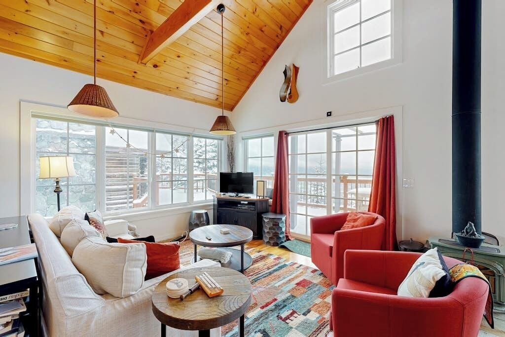 Photo of Livingroom in Warren