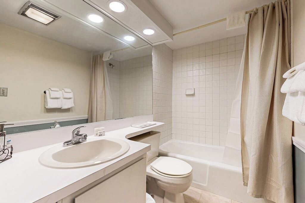 Photo of Bathroom in Warren